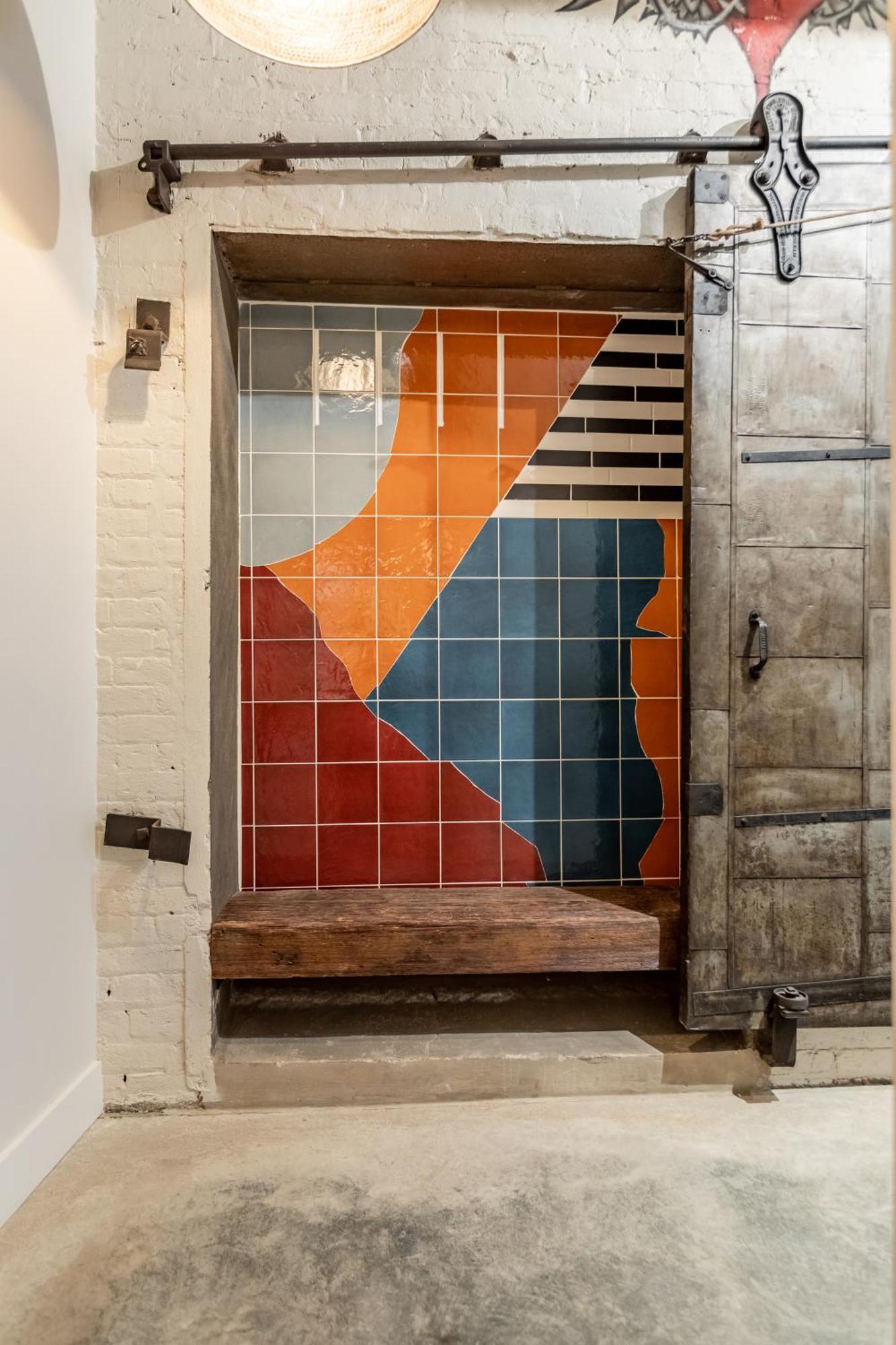 Apartment Ironworks Building - 2 Bedroom 2 Bath, 4 Bedroom 4 Bath *