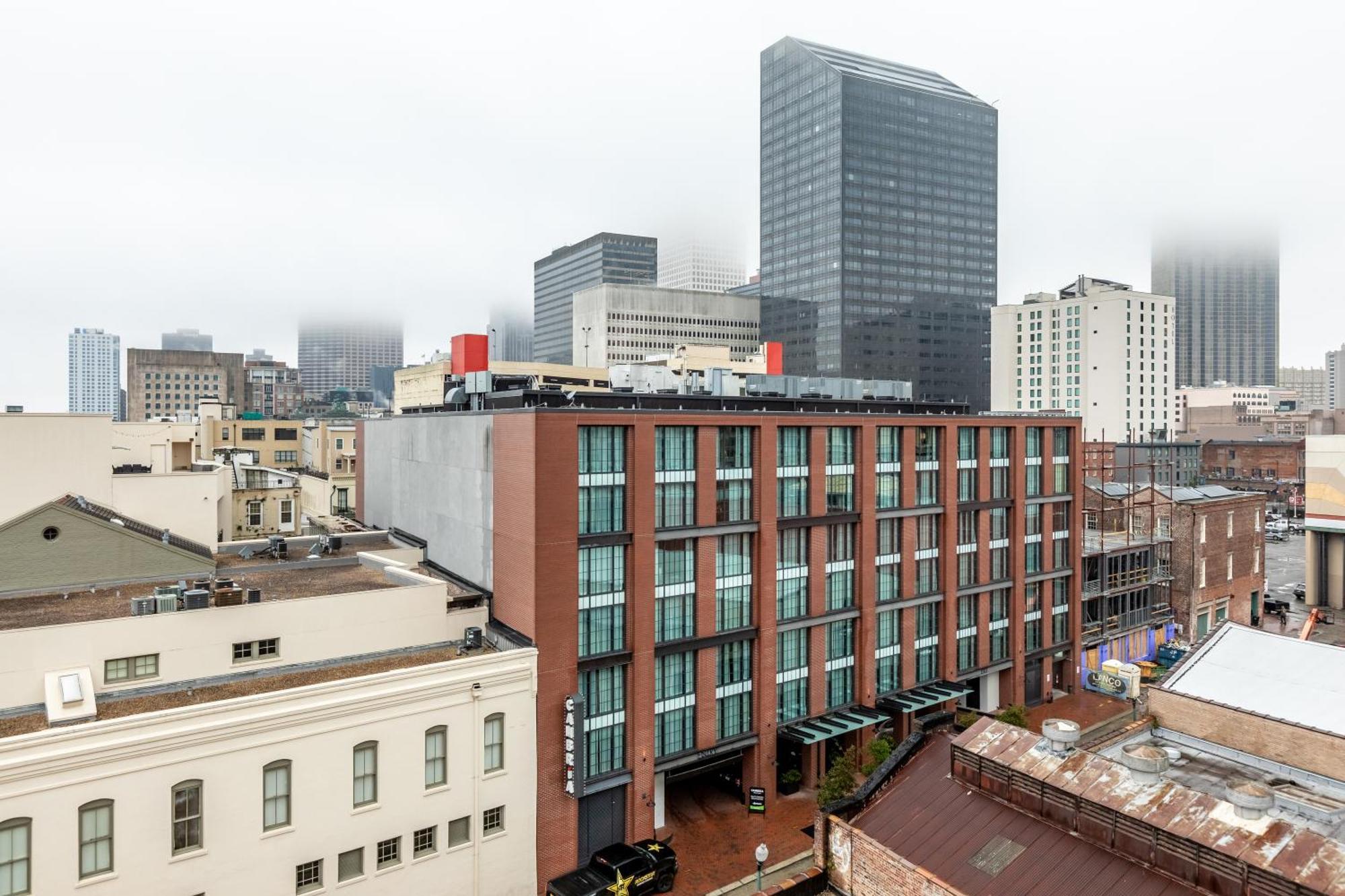 Ironworks Building - 2 Bedroom 2 Bath, 4 Bedroom 4 Bath *