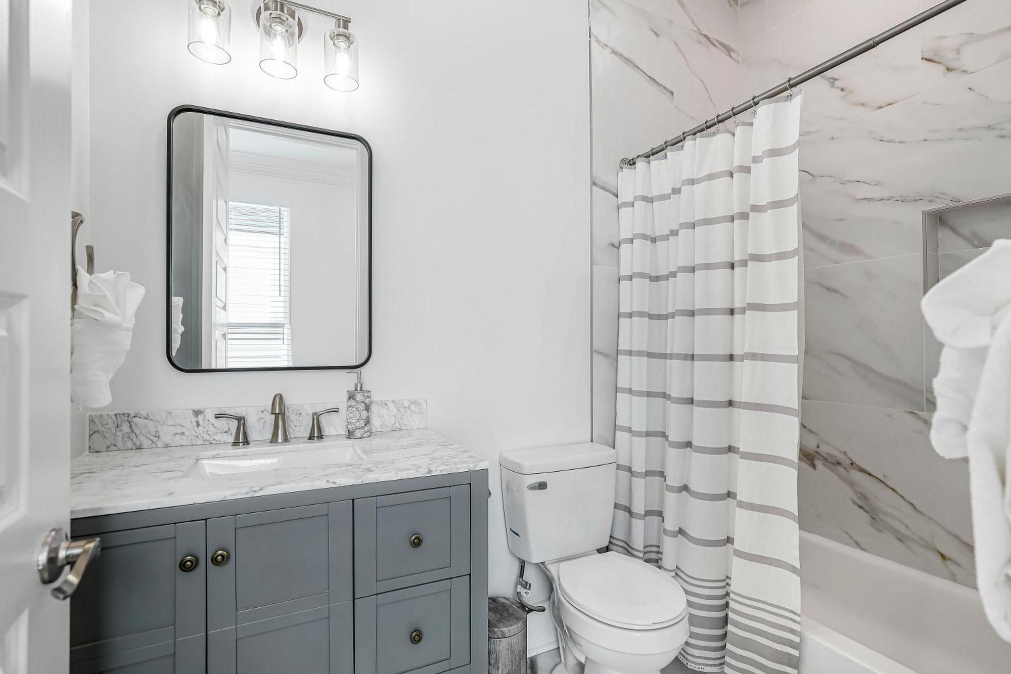 New 4 Bed Luxury House W/private Heated Pool Holiday home *