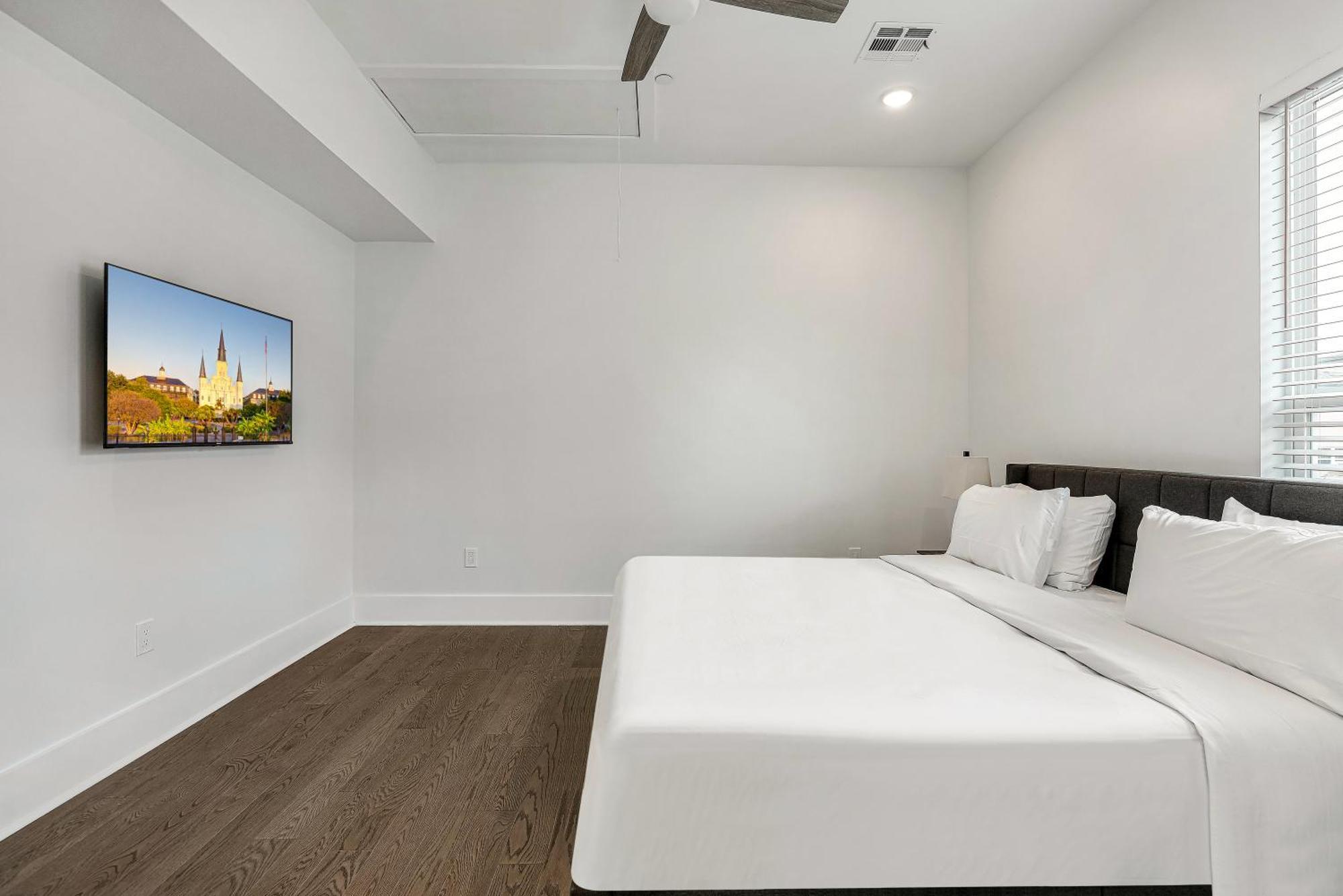 Holiday home New 4 Bed Luxury House W/private Heated Pool New Orleans