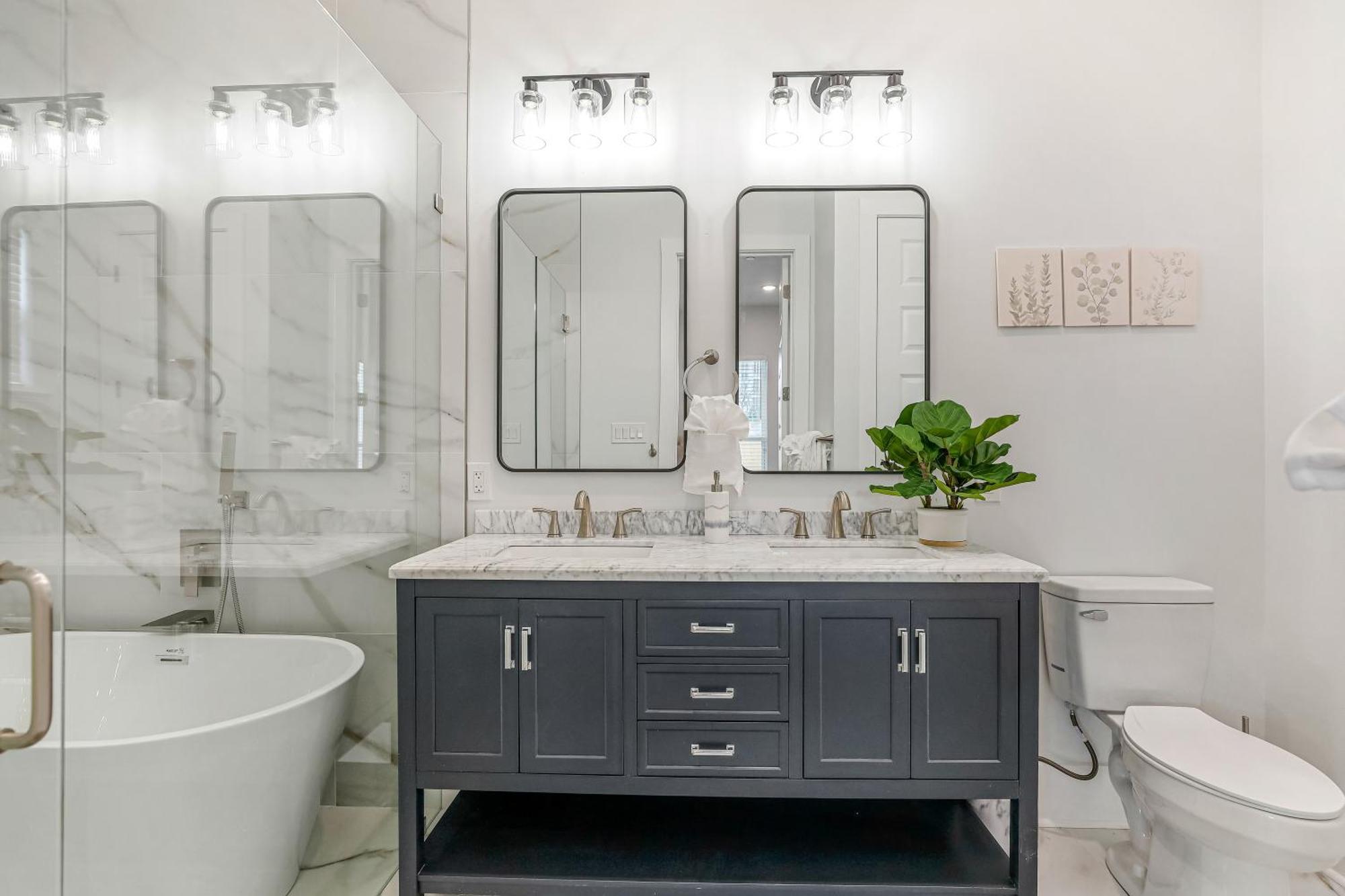 New 4 Bed Luxury House W/private Heated Pool New Orleans