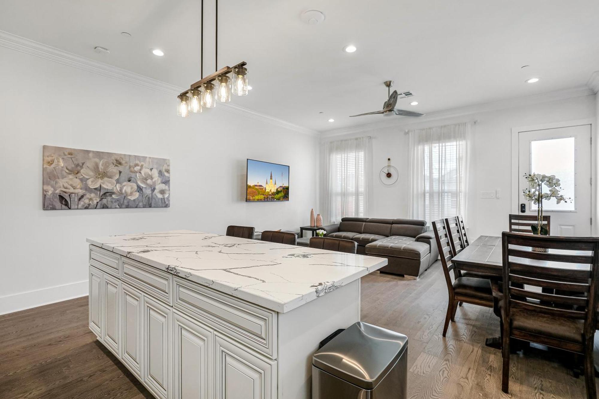 New 4 Bed Luxury House W/private Heated Pool