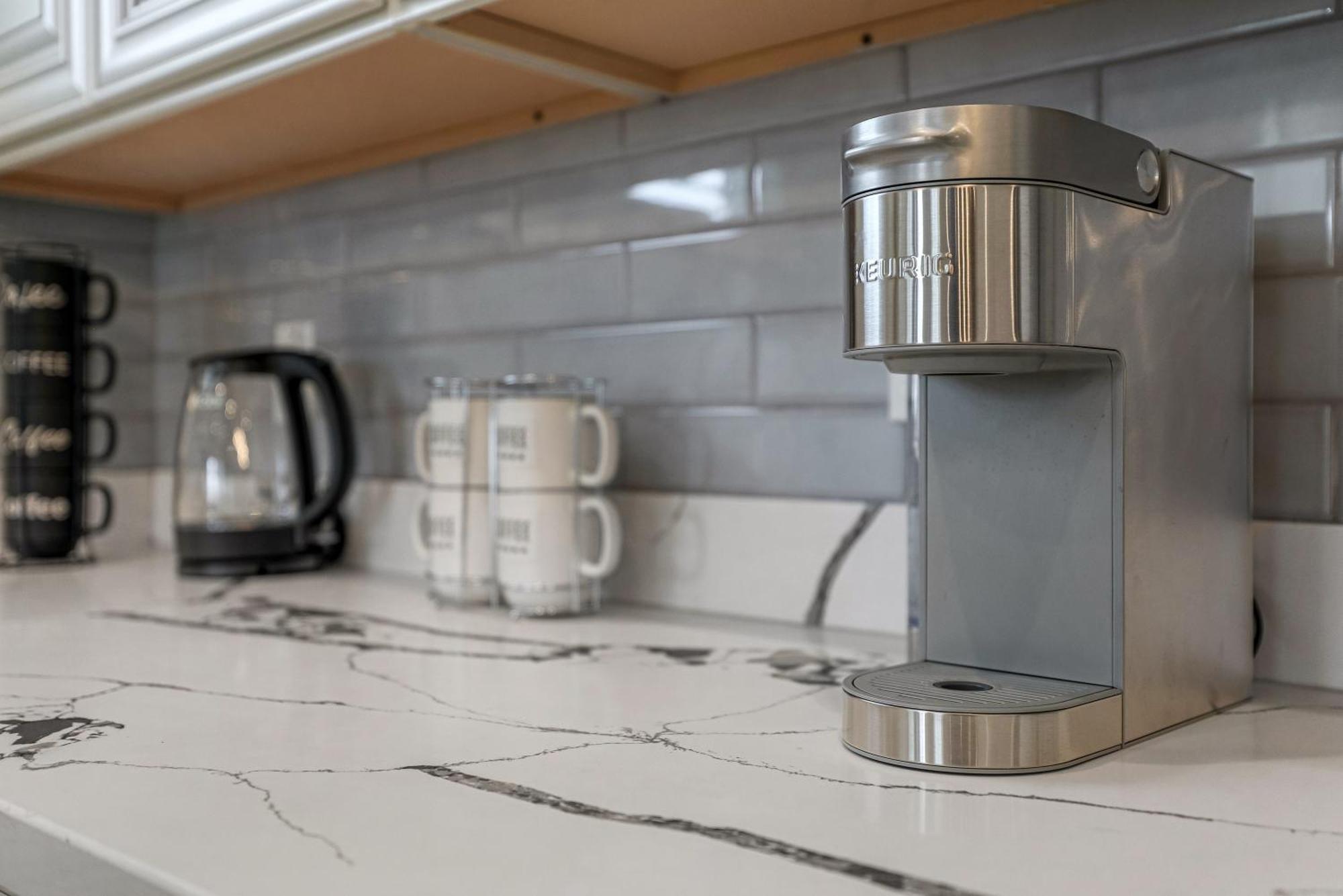 New 4 Bed Luxury House W/private Heated Pool