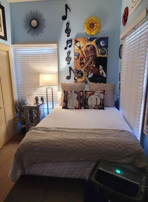 Jazzy Studio In A Great Location New Orleans