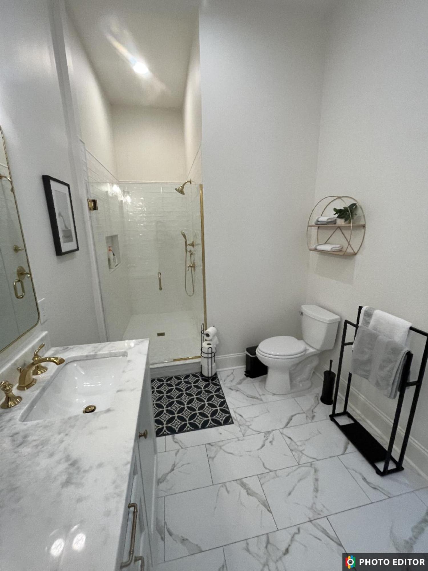 Entire Spacious Vacation - 1 Mile To Attractions Villa *