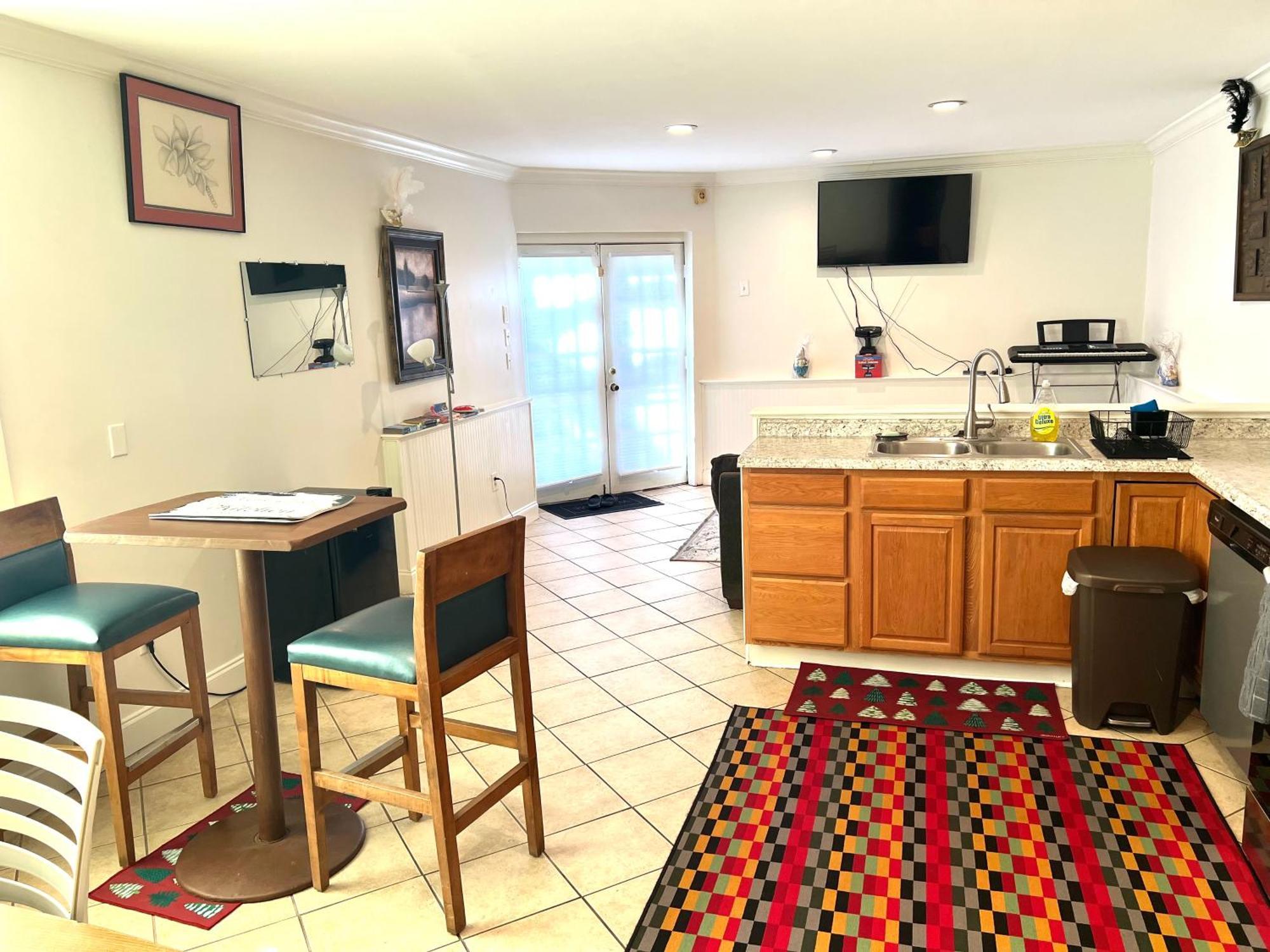 Monte Cristo Historic French Quarter Apartment