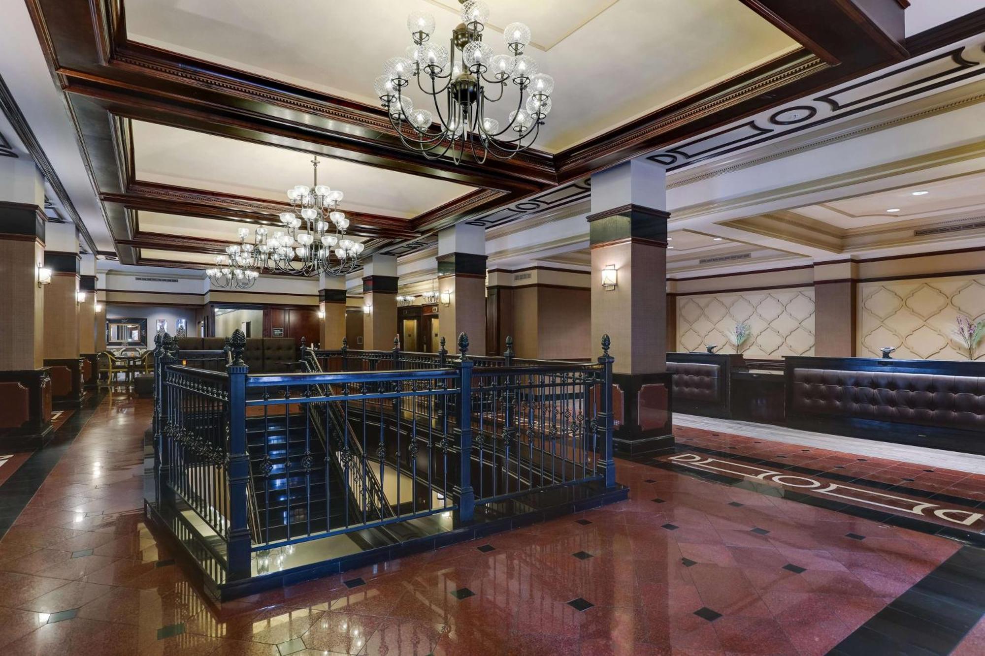 Drury Plaza Hotel
