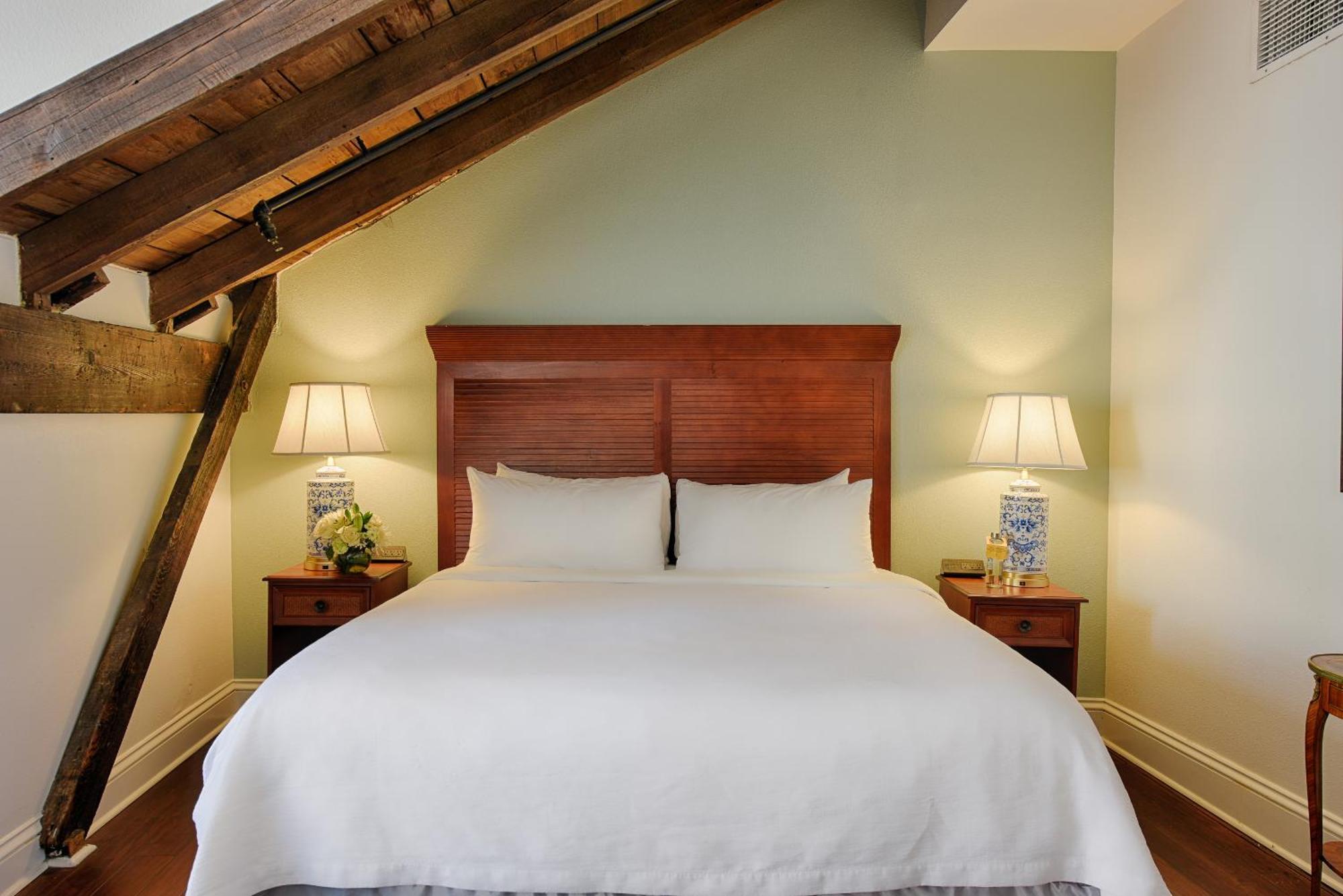 Voco St By Ihg Hotel New Orleans