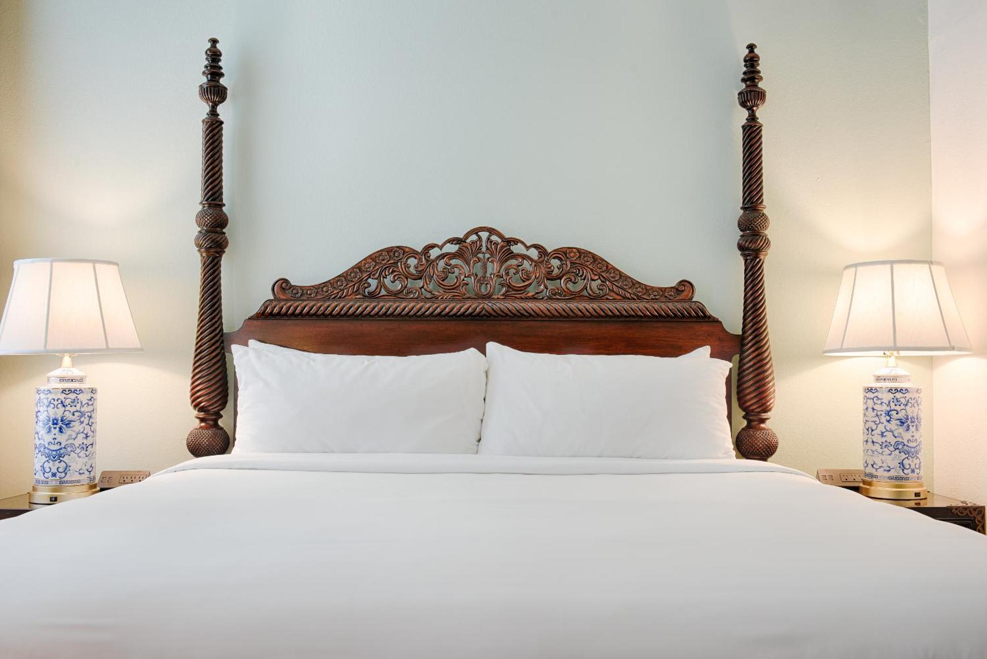 Voco St By Ihg Hotel New Orleans