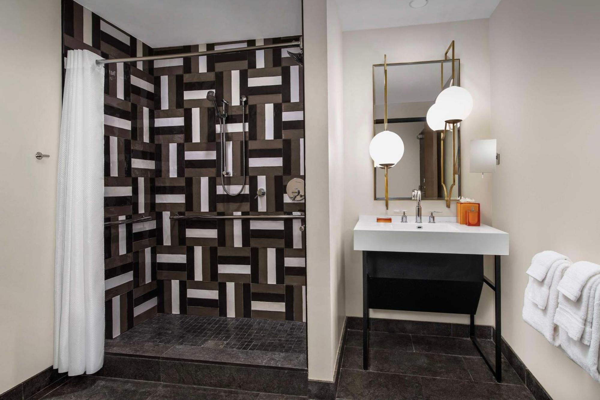 Hotel The Troubadour Hotel New Orleans New Orleans