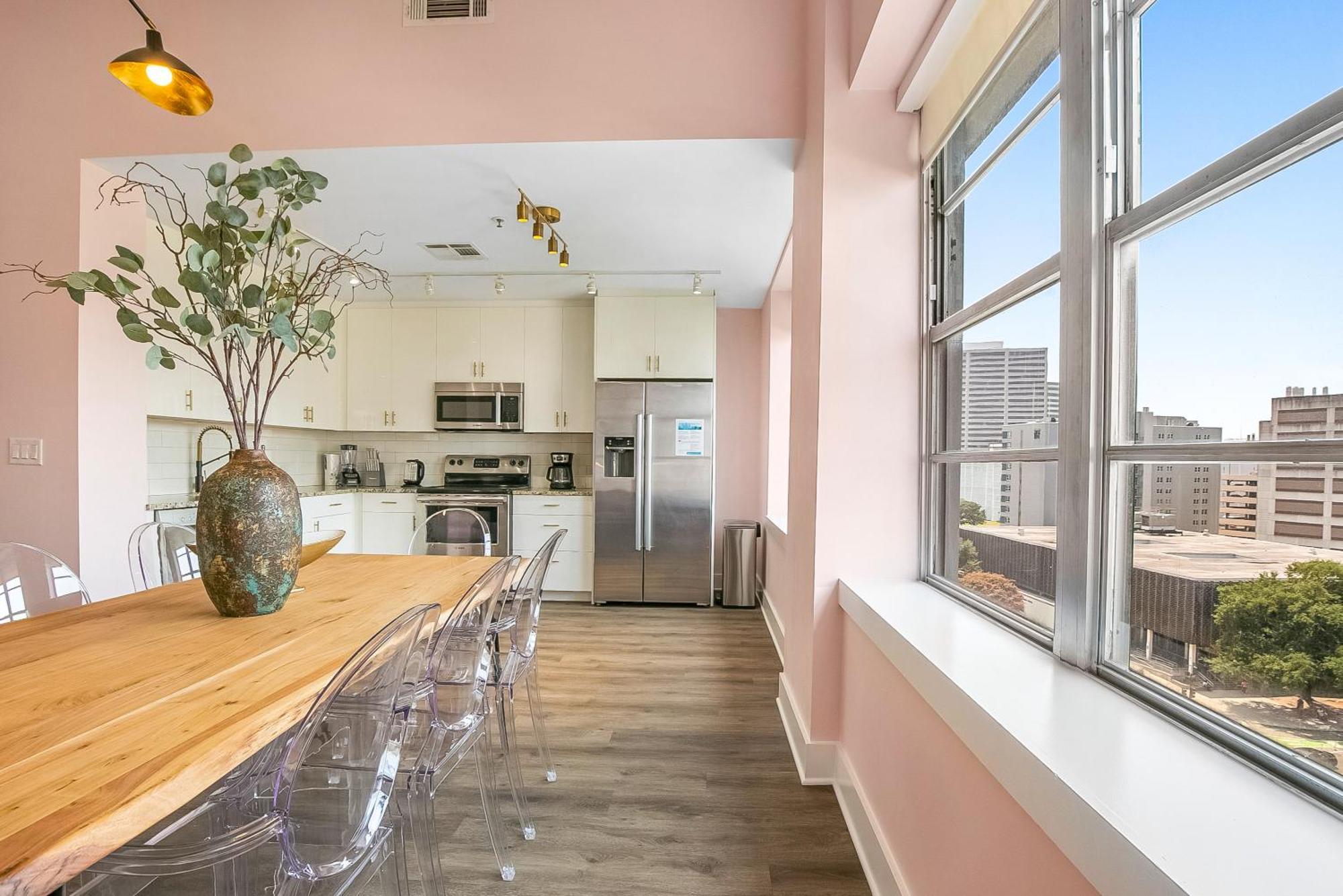 Apartment Exquisite 4 Bedroom Luxury Just Steps From The French Quarter