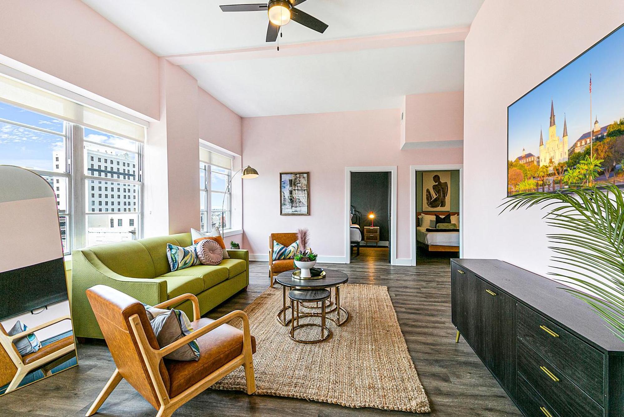Exquisite 4 Bedroom Luxury Just Steps From The French Quarter *