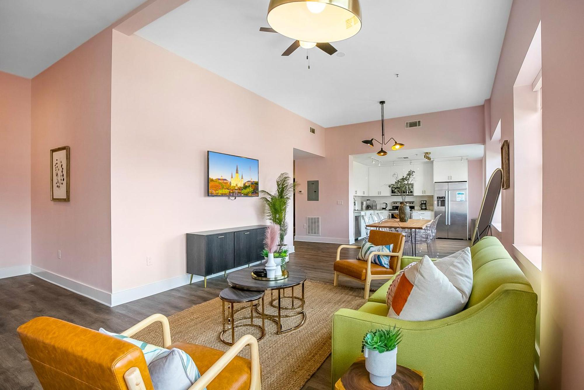 Apartment Exquisite 4 Bedroom Luxury Just Steps From The French Quarter *