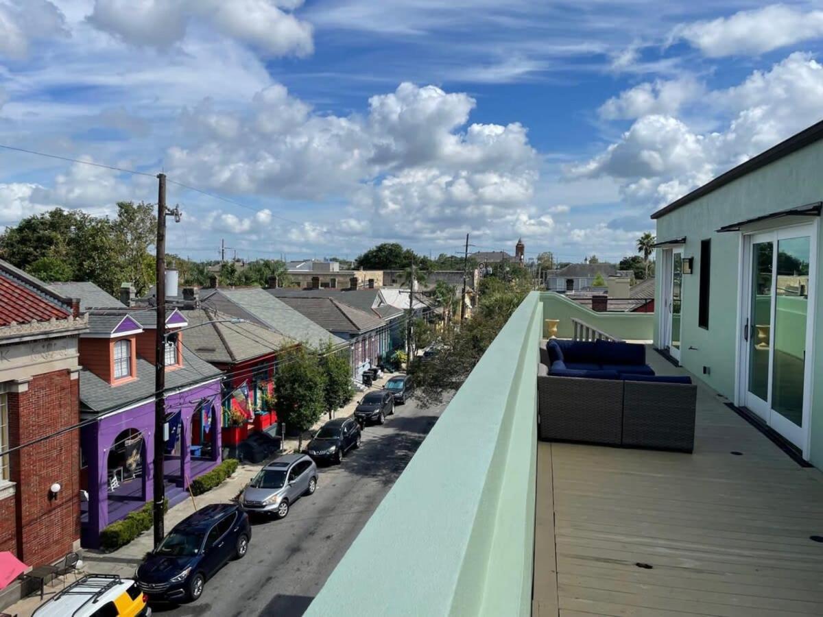 The Burgundy Penthouse Steps To The French Quarter