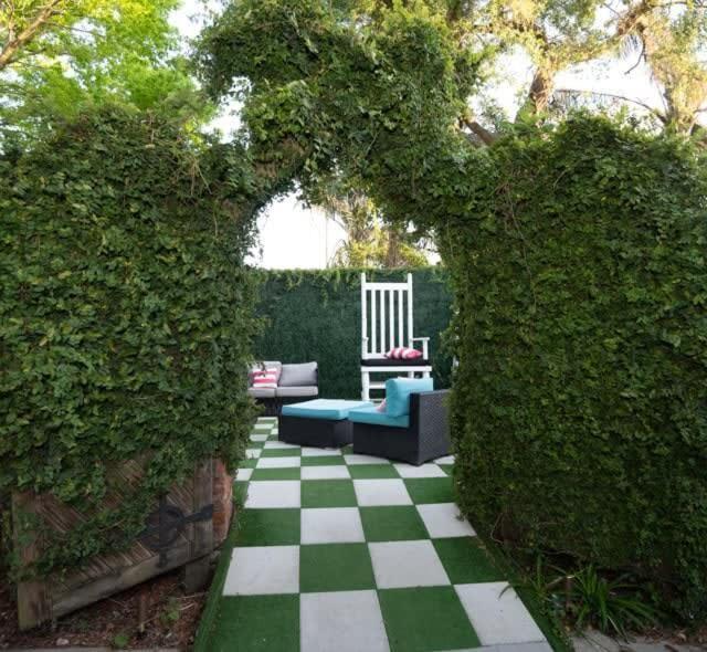 5 Bedroom - Sleeps 8! Steps From Bourbon Street! 3*