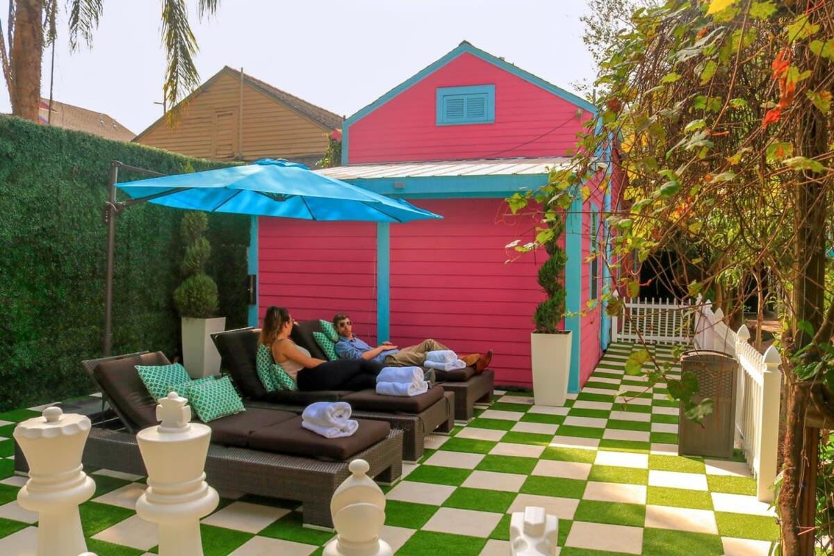 5 Bedroom - Sleeps 8! Steps From Bourbon Street!