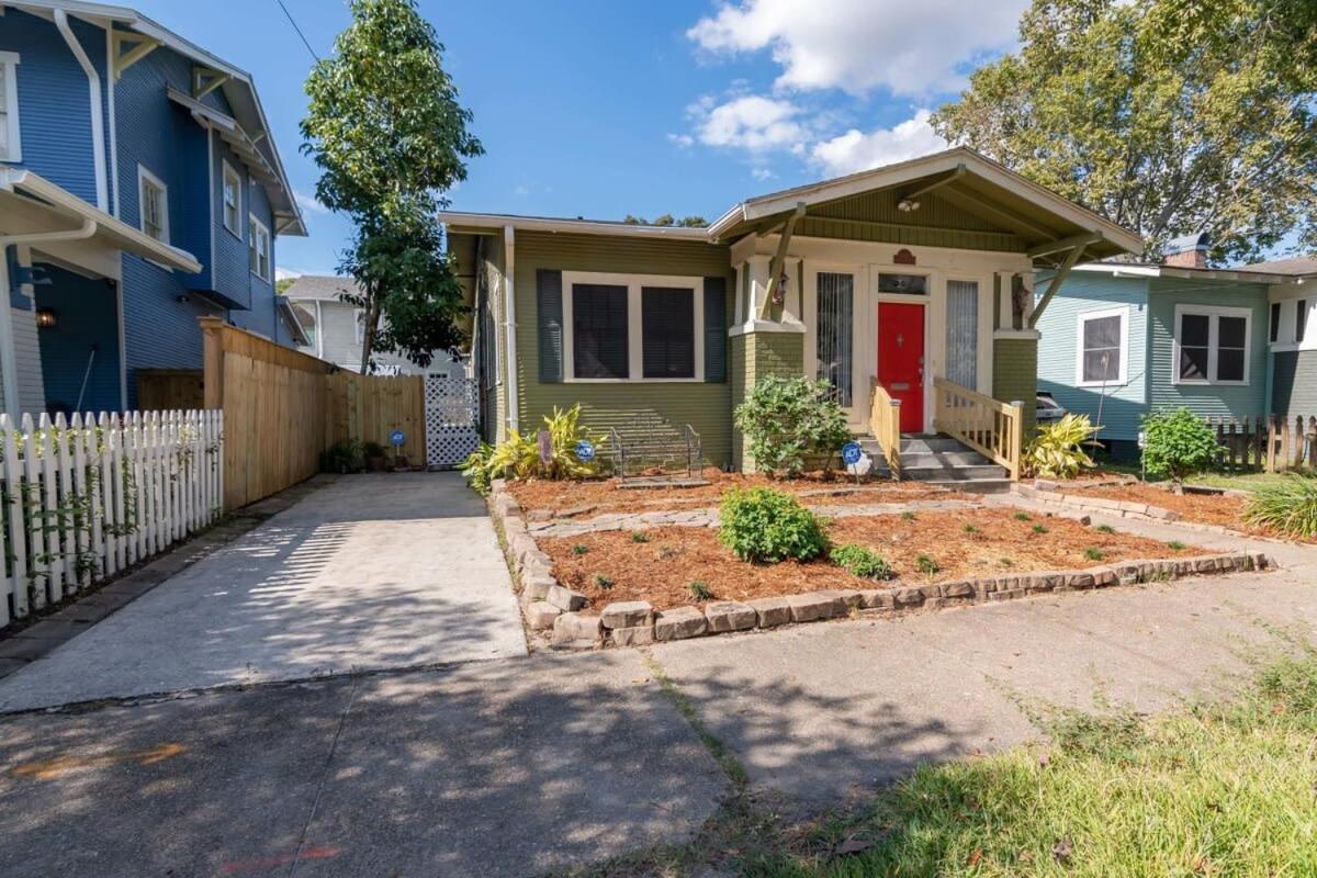 The Nelson House Unbeatable Location *