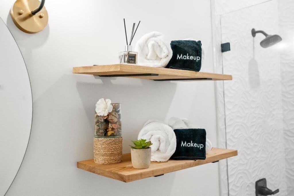 Luxury 4bd With Pool And Off Street Parking Holiday home *