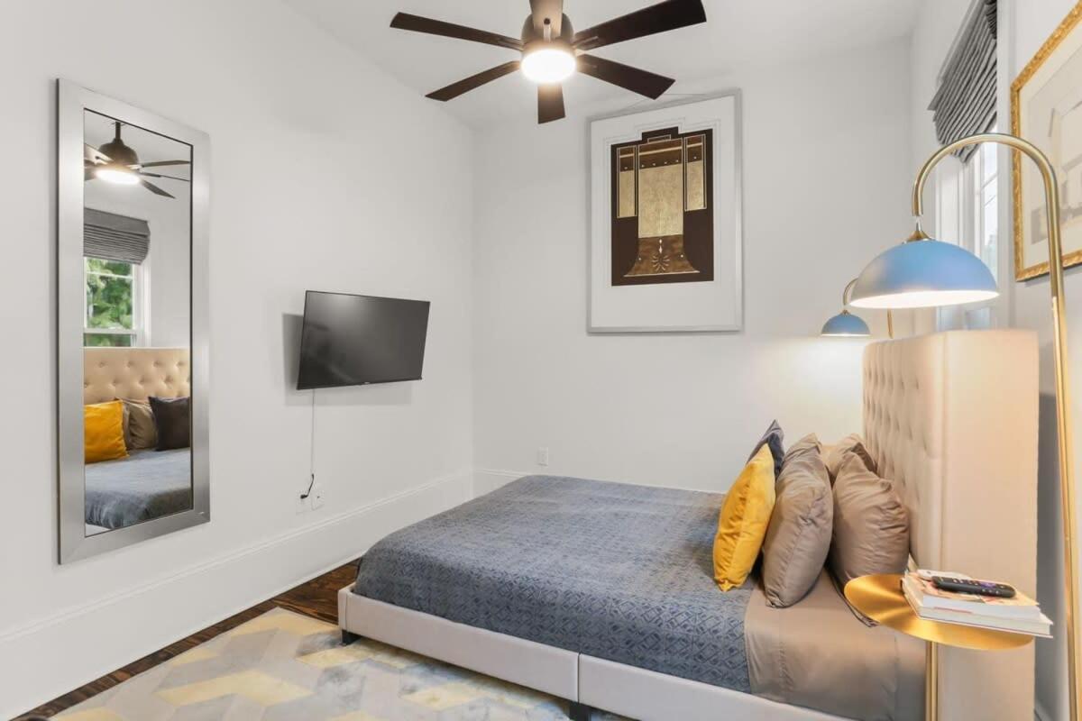 Luxury 4bd With Pool And Off Street Parking * New Orleans