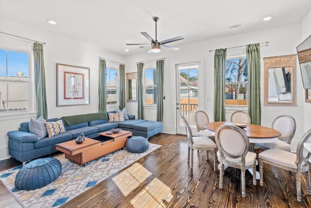 Luxury 4bd With Pool And Off Street Parking New Orleans