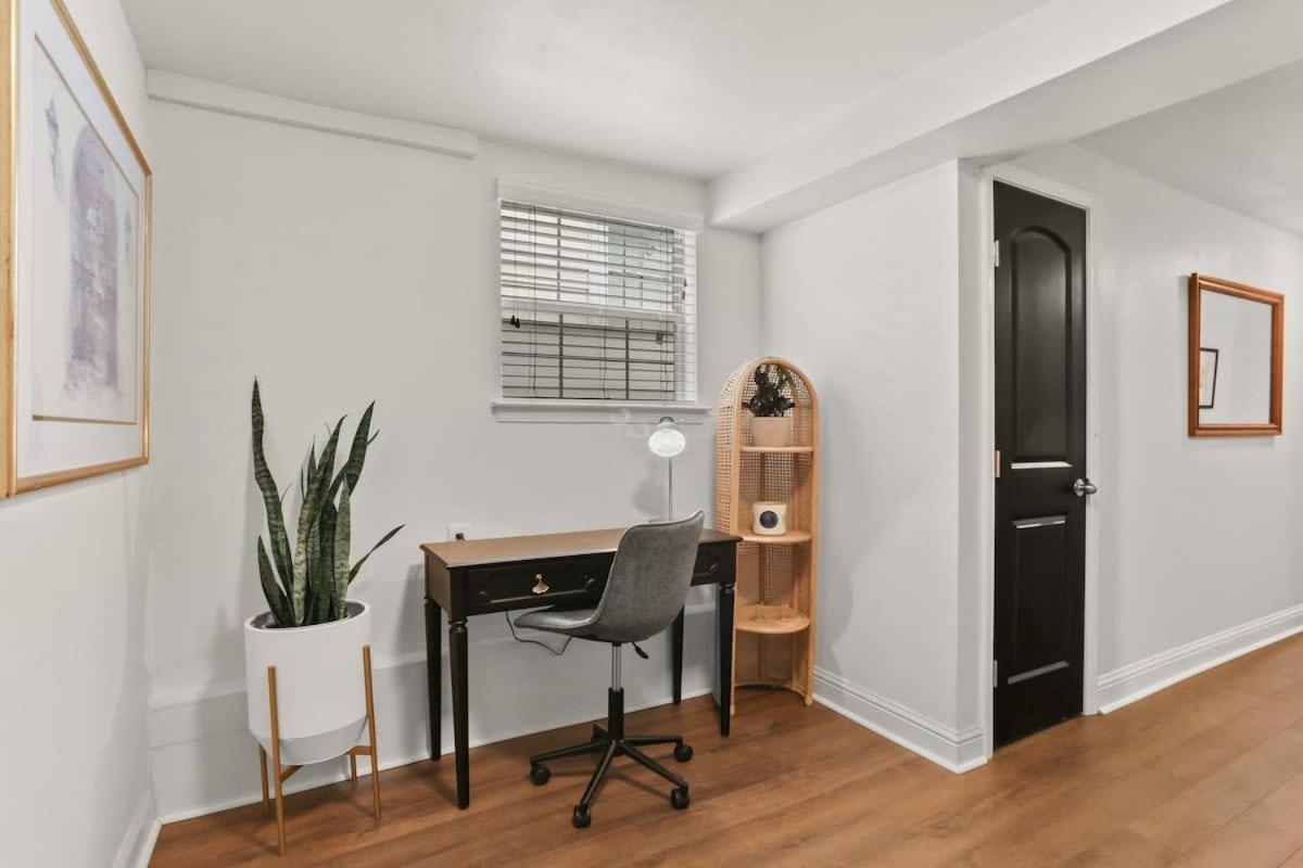 Garden District 3bd 2ba Parking Stylish & Unique Holiday home