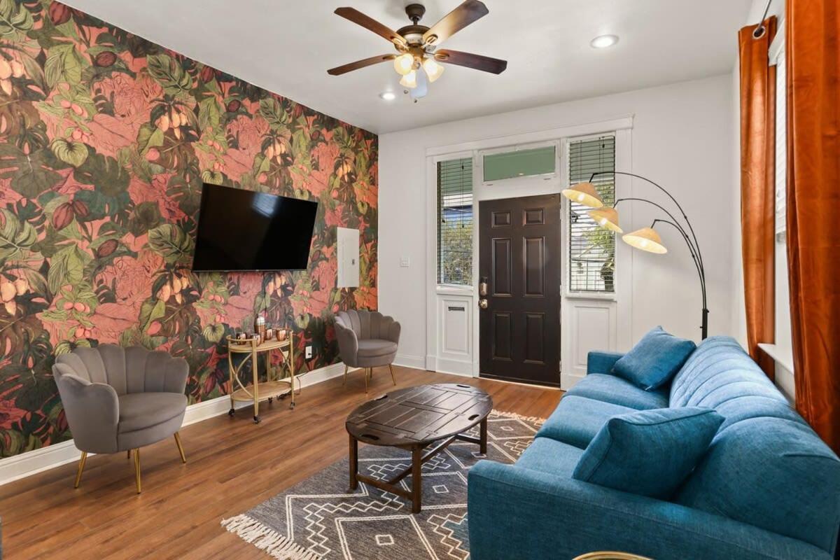 Garden District 3bd 2ba Parking Stylish & Unique Holiday home *