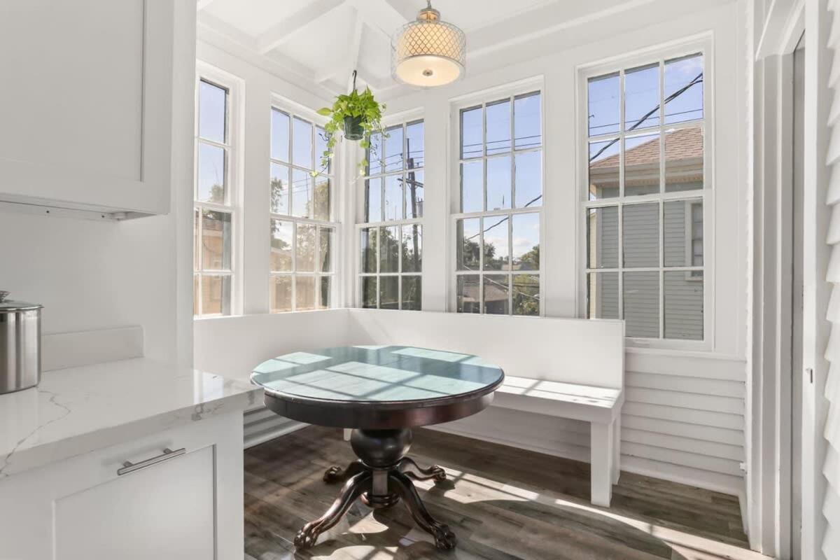 Spacious Mid 1bd On The Canal Streetcar Line
