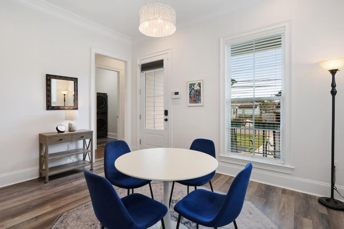 Holiday home Stunning Luxury 2 Blocks From Streetcar *