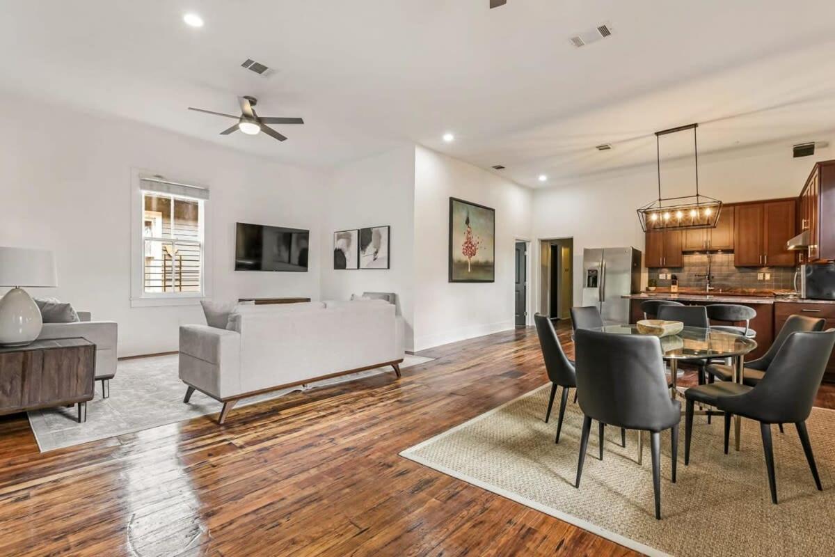 5bed Streetcar Retreat W Outdoor Entertaining Apartment New Orleans
