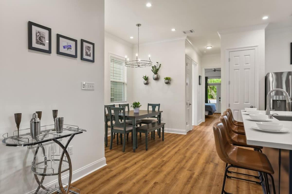 Luxury New 3bd With Parking And Private Yard