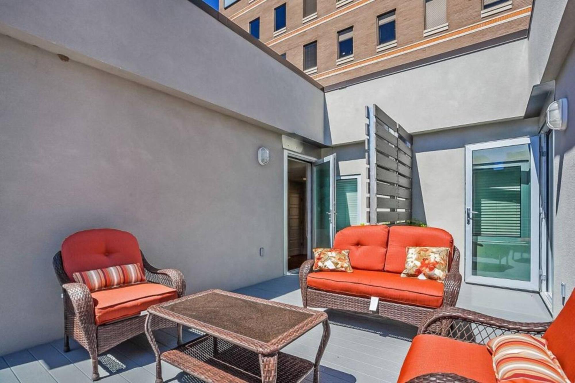 Apartment California Building By Hosteeva New Orleans