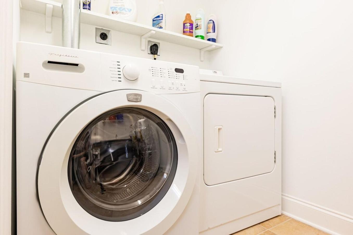 Lakefront 3br W Balconies Near French Qtr New Orleans