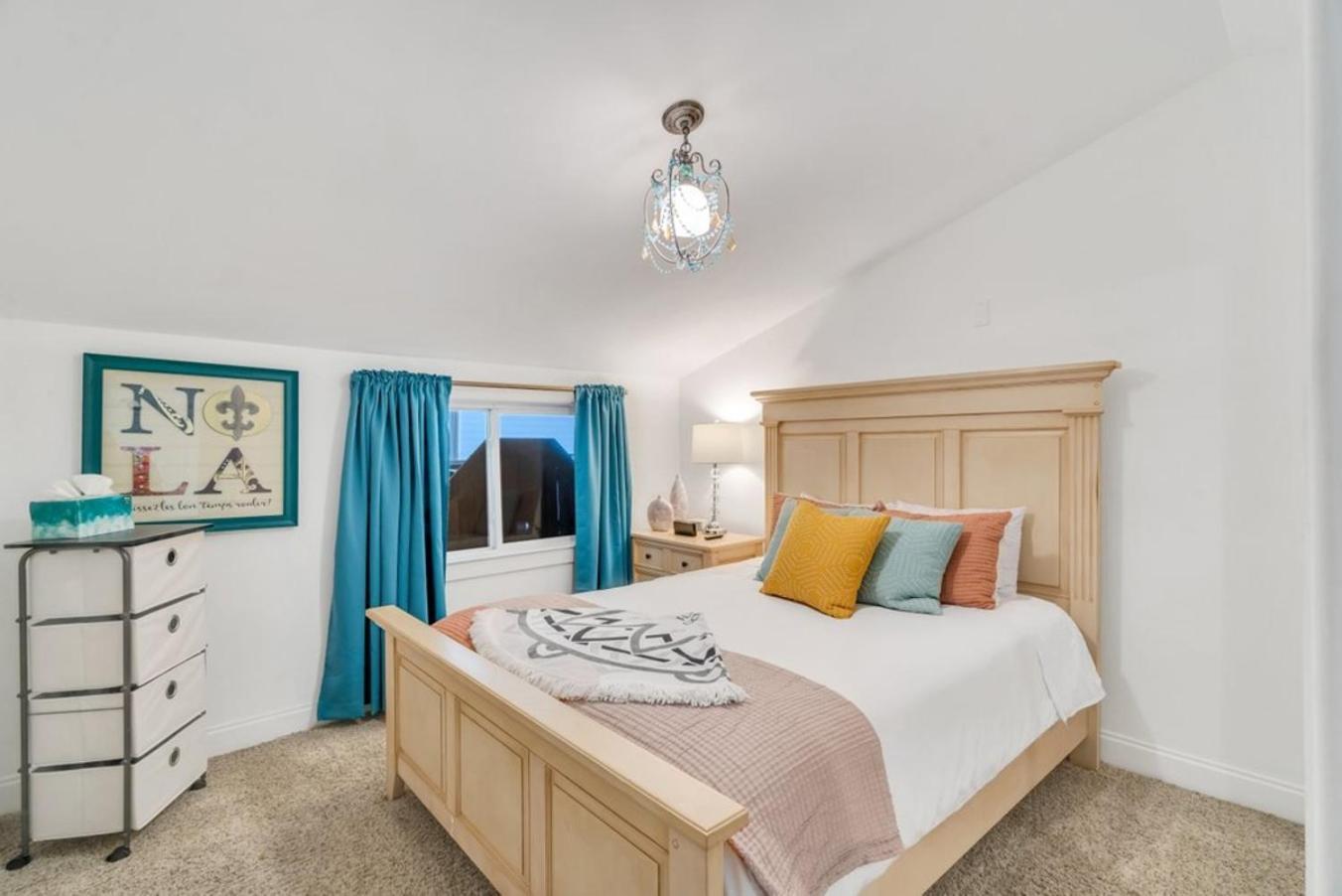 Lakefront 3br W Balconies Near French Qtr * New Orleans