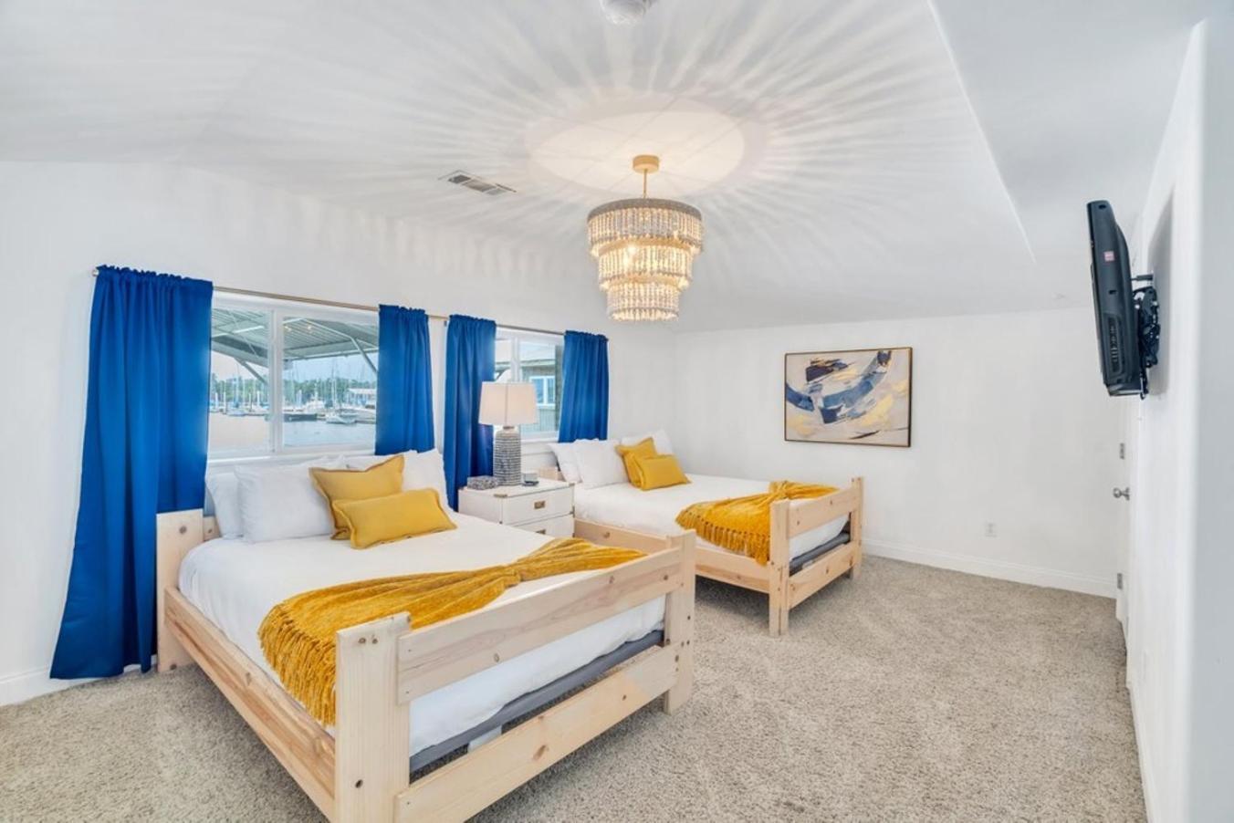 Holiday home Lakefront 3br W Balconies Near French Qtr