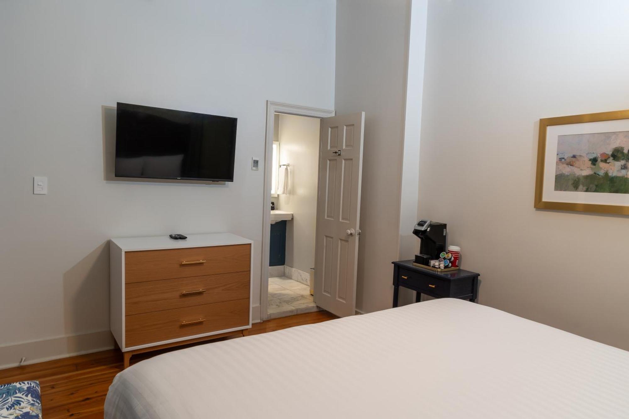 On St. Ann, A French Quarter Inn