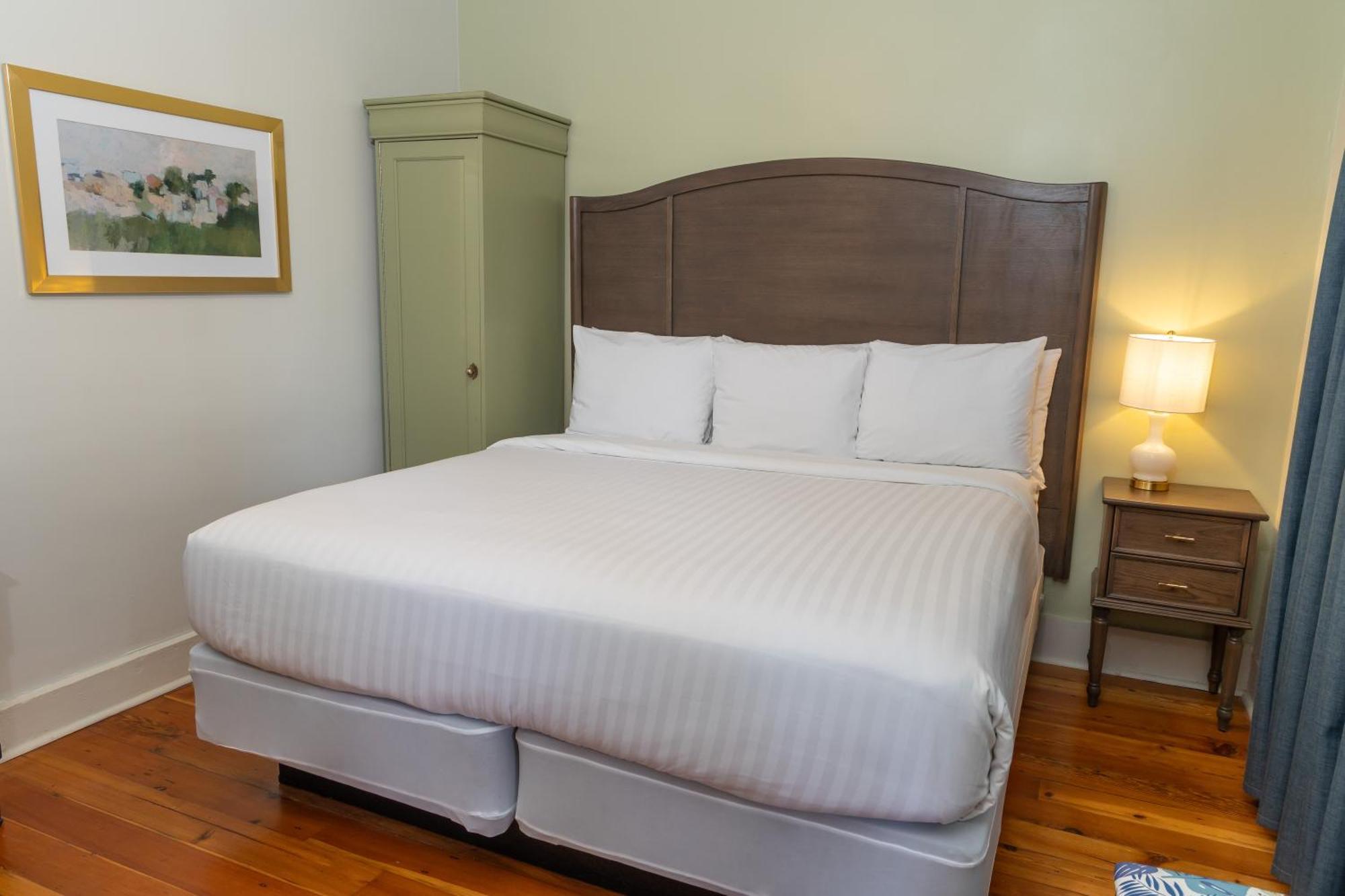 On St. Ann, A French Quarter Inn 3*