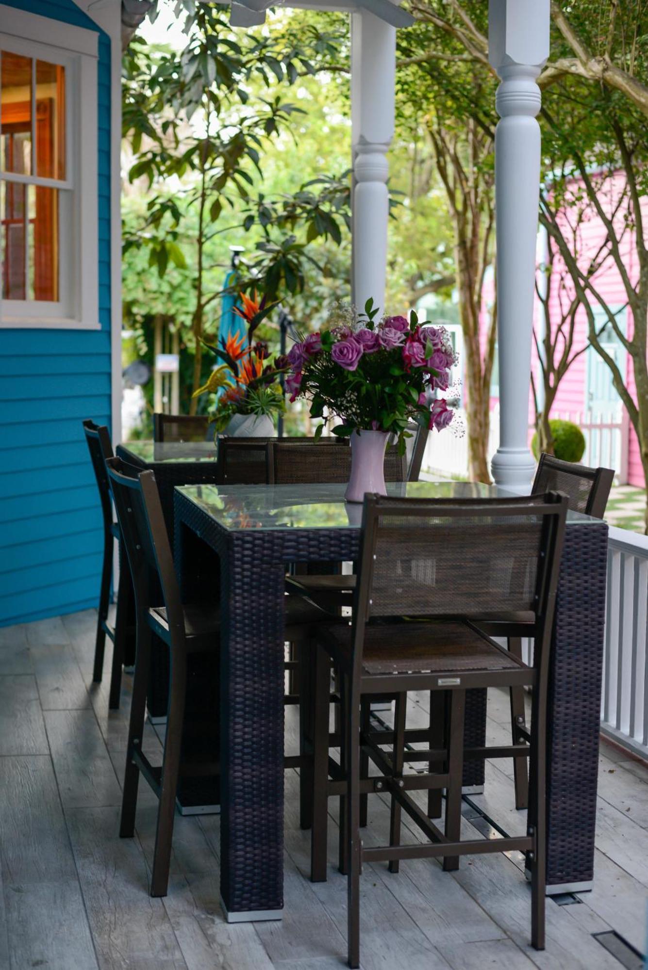 Bed & Breakfast 5 Bedroom - Sleeps 8! Steps From Bourbon Street! New Orleans