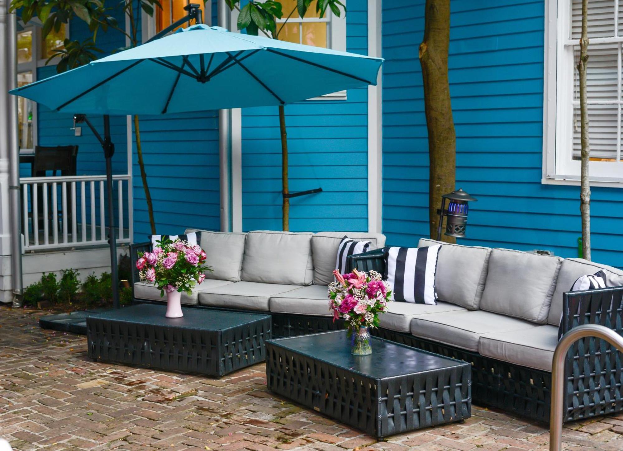 Bed & Breakfast 5 Bedroom - Sleeps 8! Steps From Bourbon Street! New Orleans