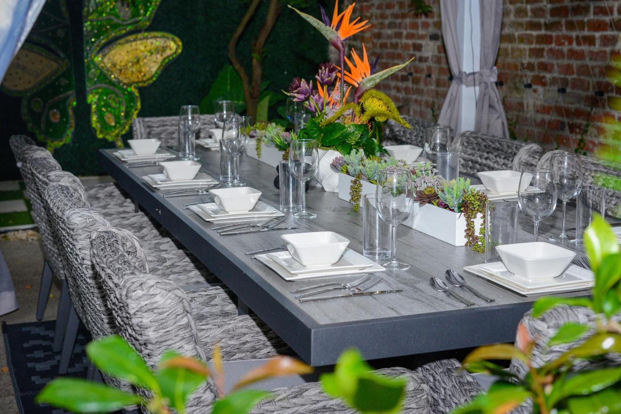 5 Bedroom - Sleeps 8! Steps From Bourbon Street! 3*