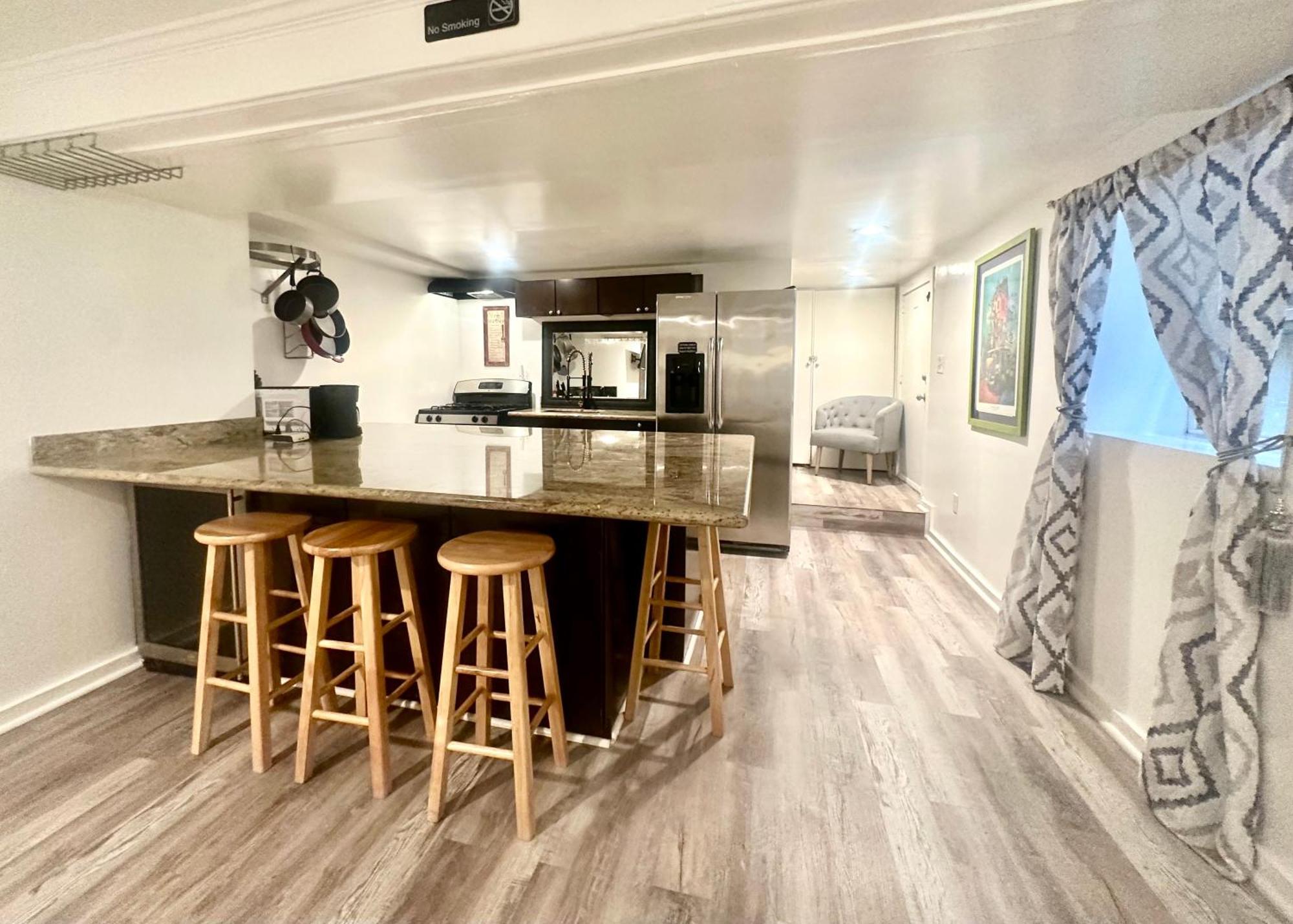 Motel Magazine Mansion 3*