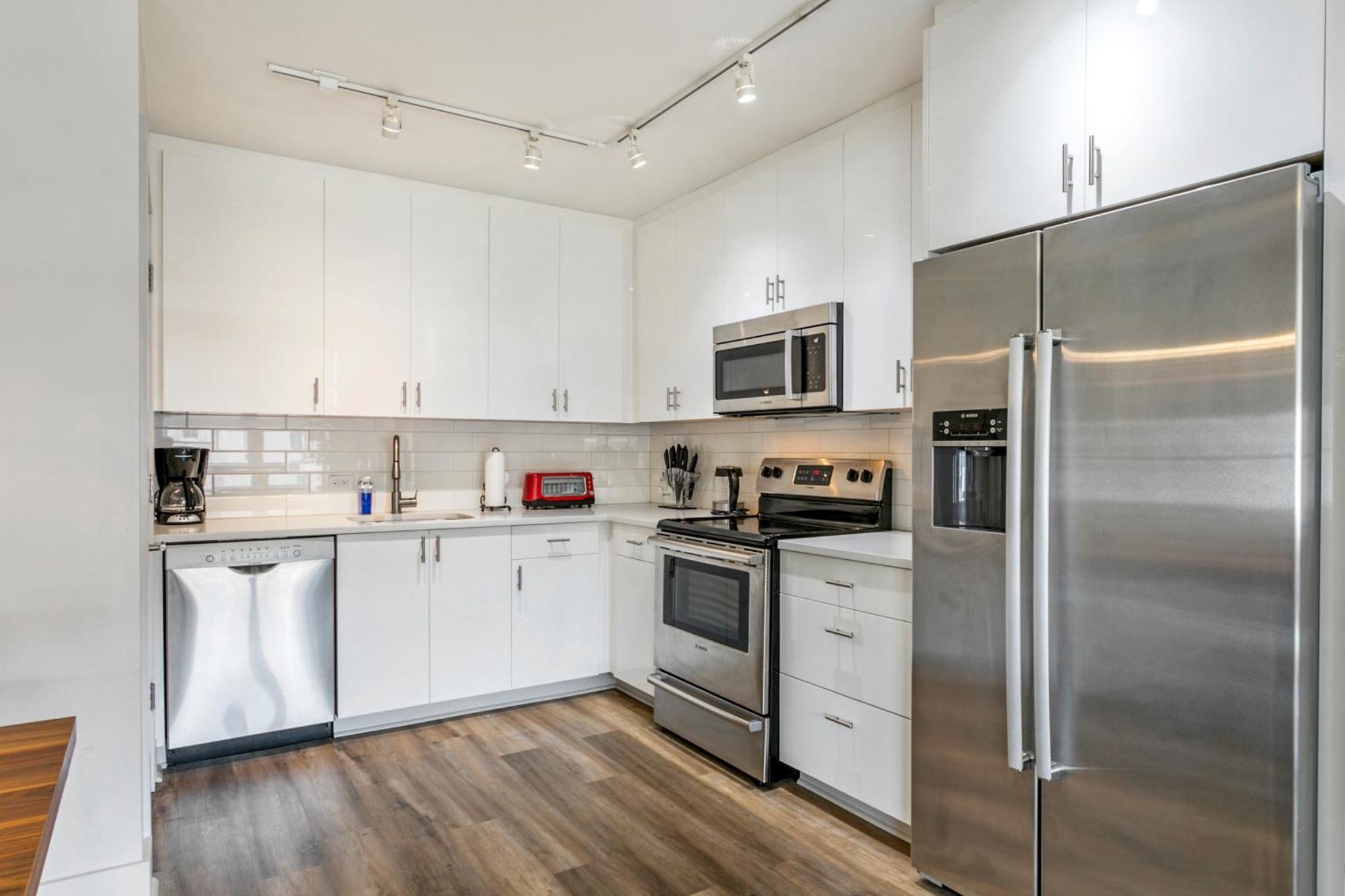 Elegant Near French Quarter And Bourbon St Apartment *