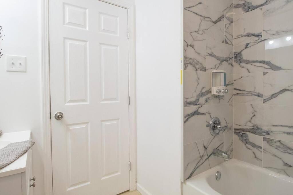 Luxury Blue Loft Downtown Nola Apartment New Orleans
