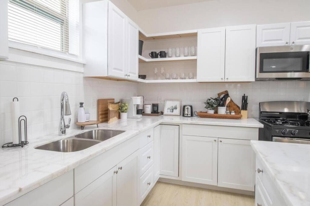 Apartment Luxury Blue Loft Downtown Nola New Orleans
