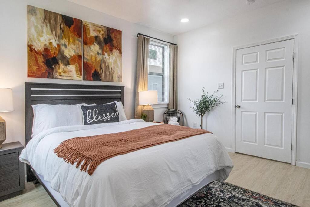Luxury Blue Loft Downtown Nola *