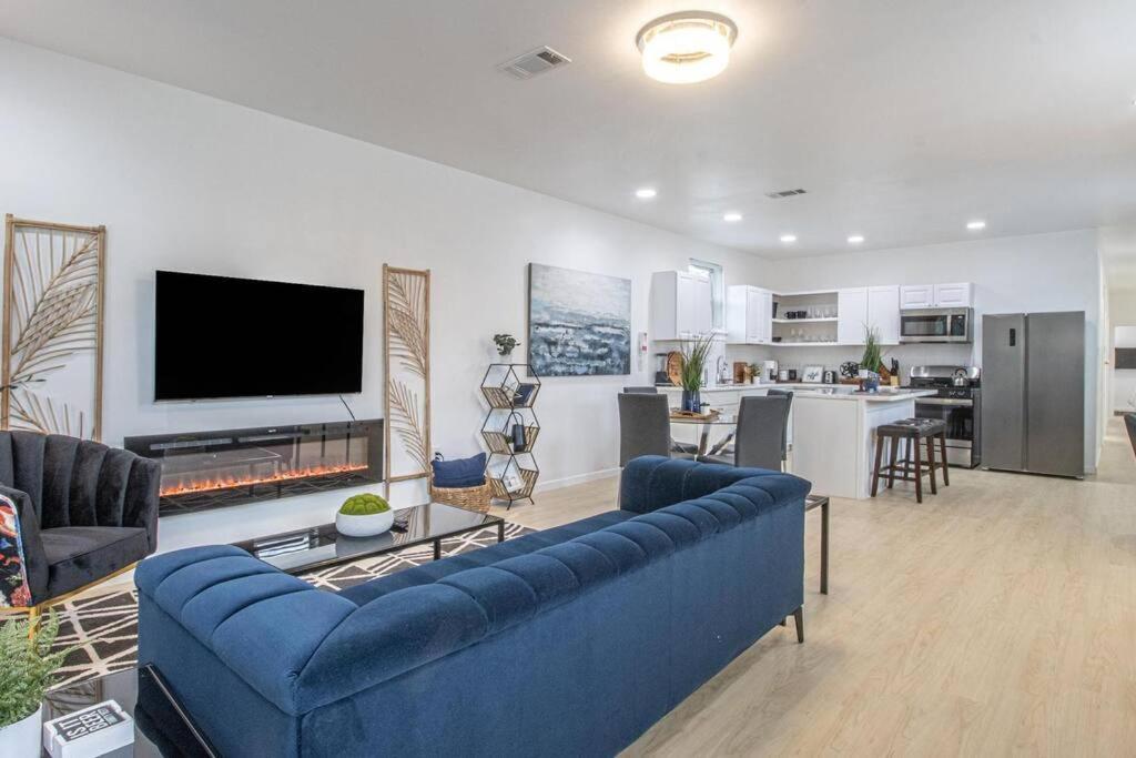 Apartment Luxury Blue Loft Downtown Nola