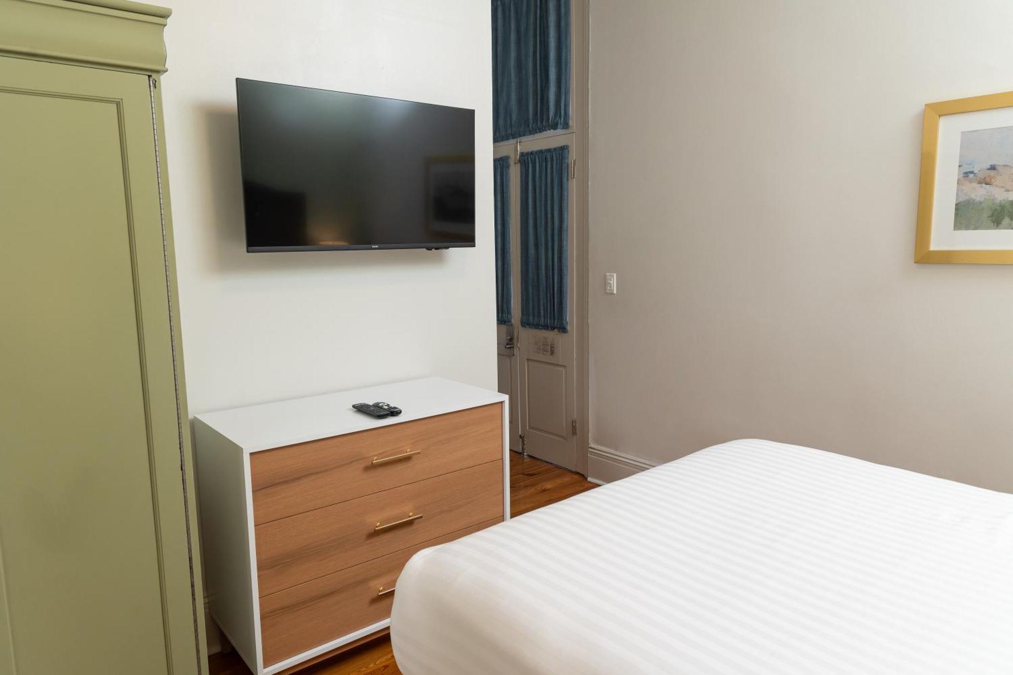 Inn On St. Peter, A French Quarter 3*