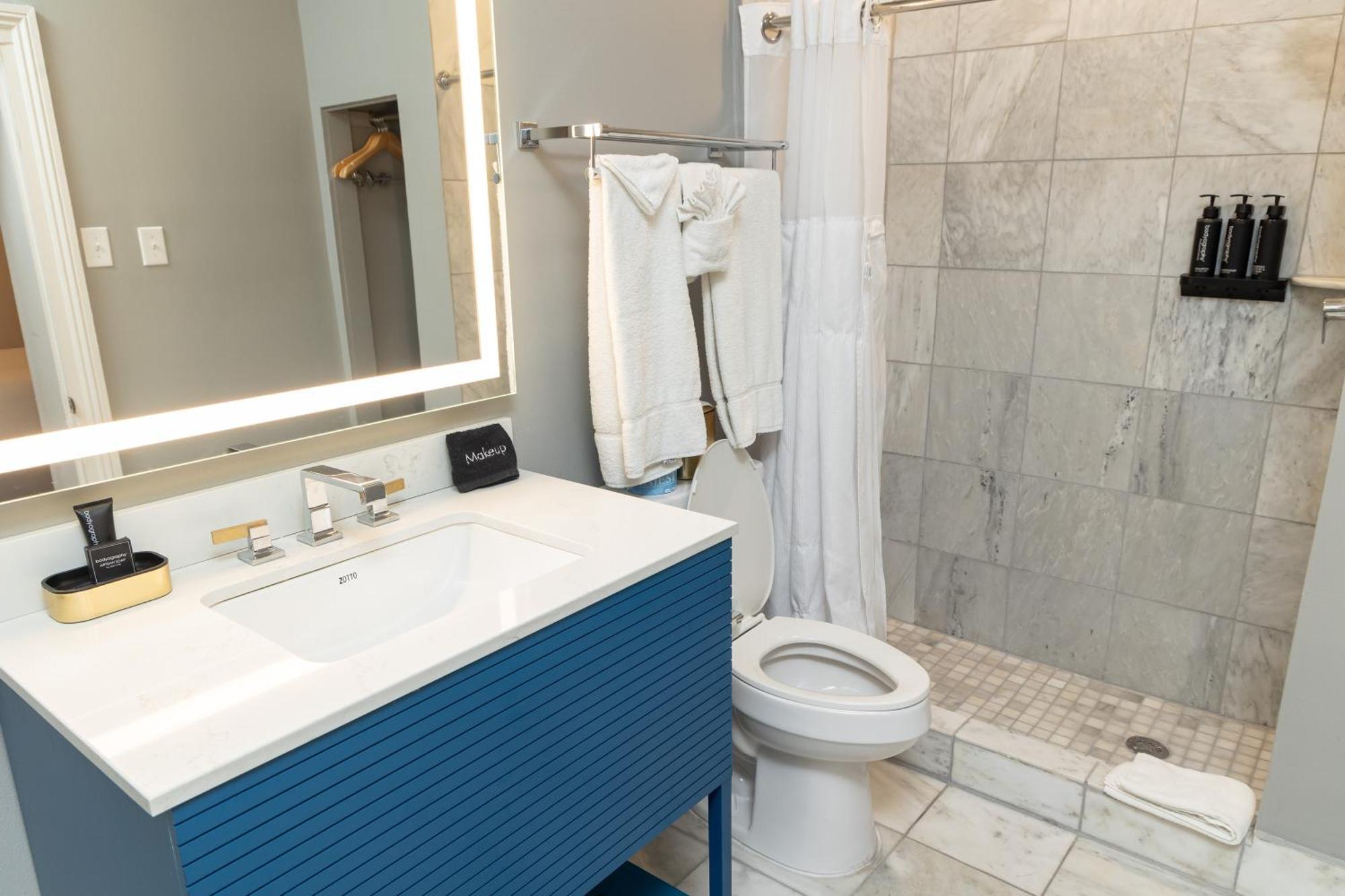 On St. Peter, A French Quarter Inn