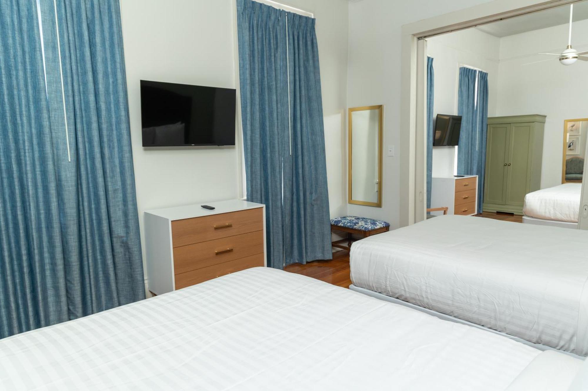 Lamothe House A French Quarter Hotel