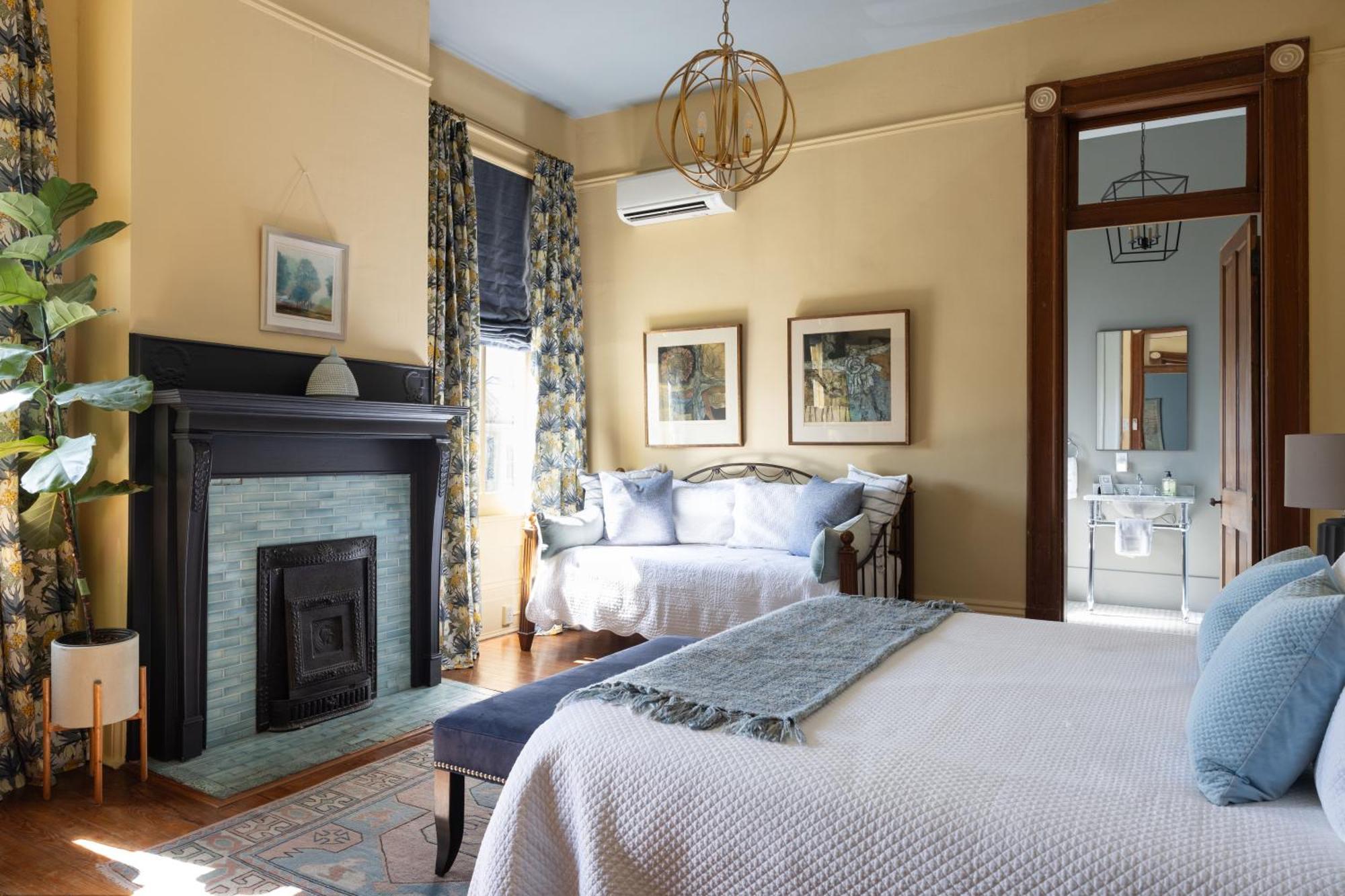 The Sully Mansion Bed & Breakfast