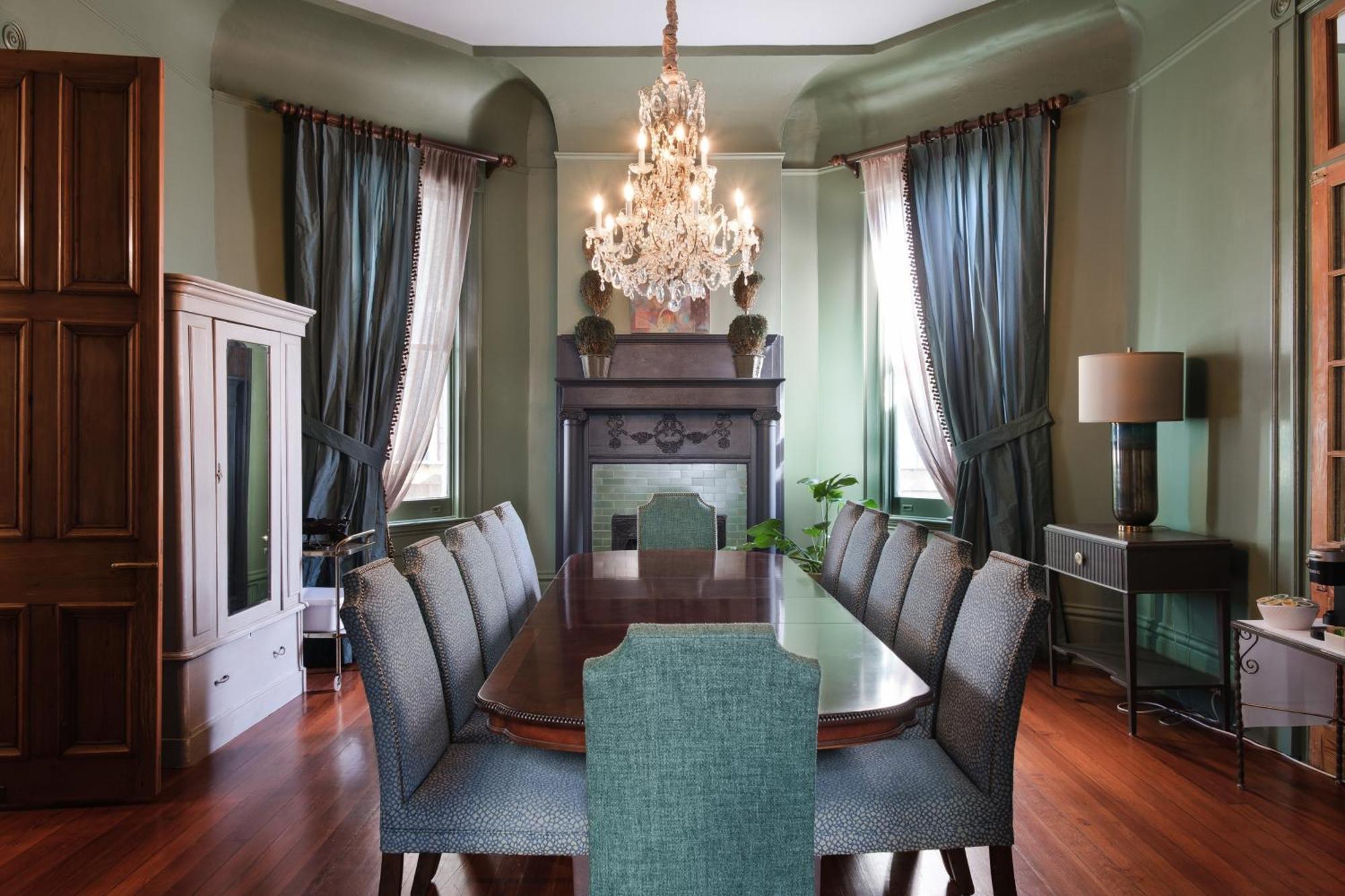 The Sully Mansion Bed & Breakfast *